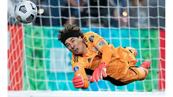 Guillermo Ochoa es el tercer jugador mexicano con más presencias en la Copa Oro.
