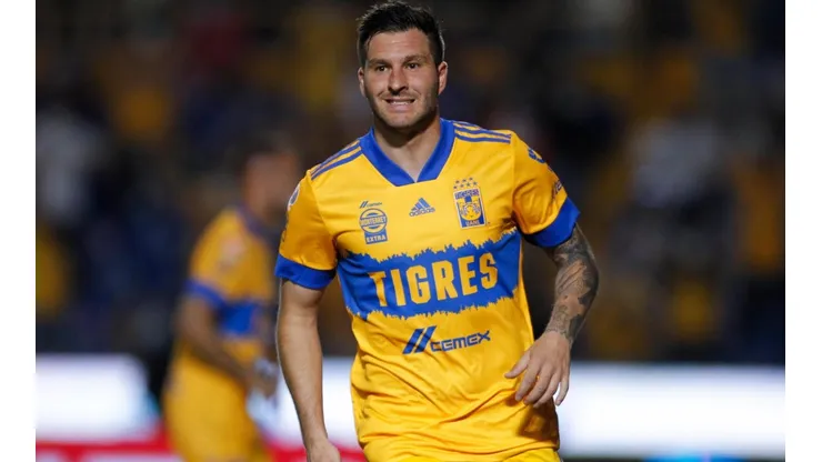 Gignac fue irónico con los rumores de infidelidad.