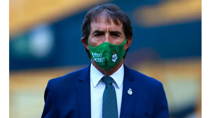 Guillermo Almada, entrenador de Santos Laguna en la Liga MX. (Imago 7)