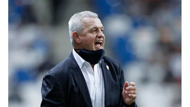 Javier Aguirre se ilusiona con la conformación de su nueva plantilla.