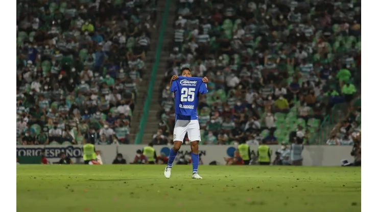Luis Romo se armó un golazo de barrio en la Final de Ida de la Liga MX