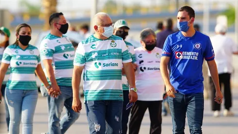 Clima no tan amigable en las gradas del TSM Corona de Torreón