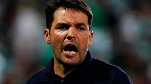 Nicolás Larcamón renovó con Puebla.