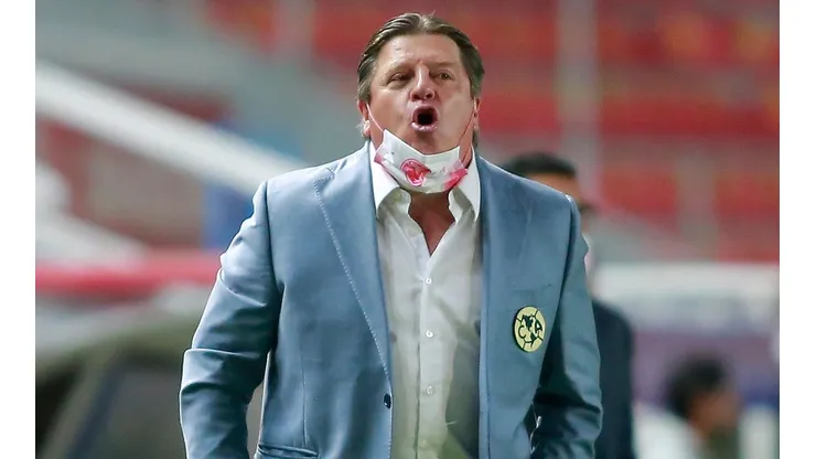 Herrera ganará tres millones de dólares.