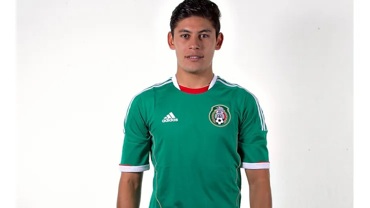 Salomón Wbias brilla en el futbol playa con el Tri.