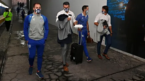 Así llegaba Paulo Pezzolano al Estadio Azteca.