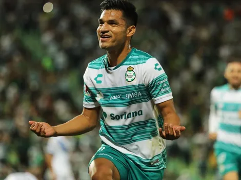 El Mudo Aguirre anotó un golazo para Santos que amplíe su ventaja ante Puebla