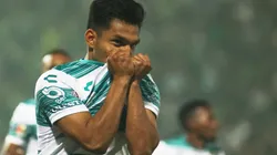 Eduardo Aguirre, héroe de la noche en Santos Laguna