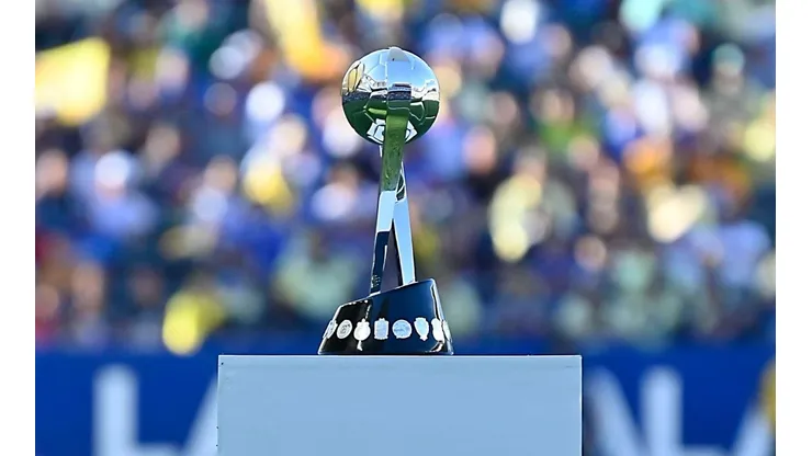 Trofeo de Campeón de Campeones de la Liga MX. Foto: Imago 7