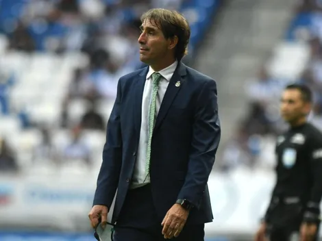 VIDEO: Almada le festejó el gol a unos aficionados que le devolvieron cerveza