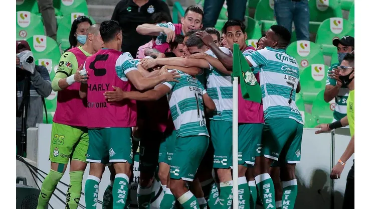 Santos Laguna venció a Rayados por los cuartos de final de la Liguilla.