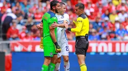 Jesús Corona y Fernando Hernández "discutieron" en el Azteca