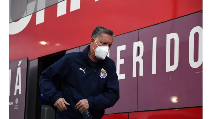 Peláez debe rearmar el nuevo Chivas.