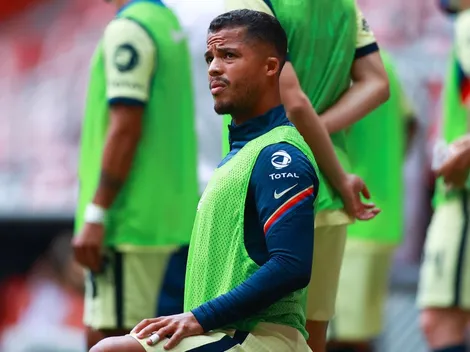 Giovani dos Santos tiene un pie y medio afuera del América