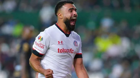 Alexis Canelo, campeón de goleo del Guard1anes 2021.