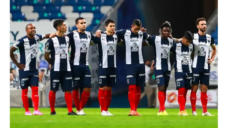 Jugadores de Rayados de Monterrey sufren penales contra Puebla.