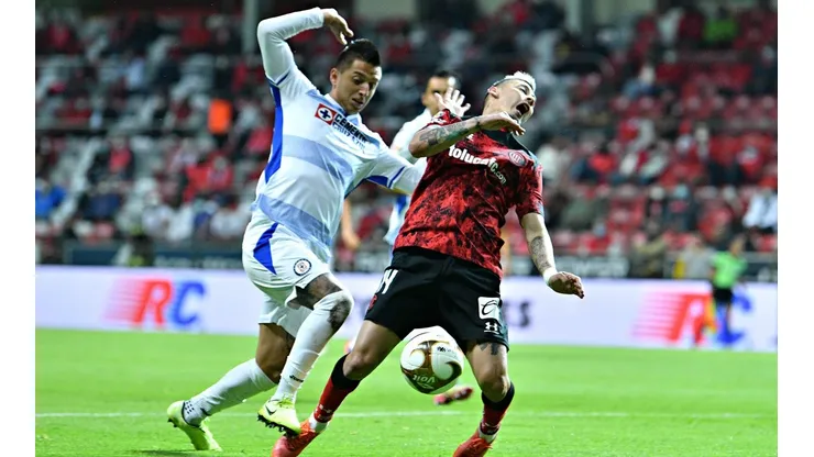 La dudosa jugada sobre Rubens Sambueza