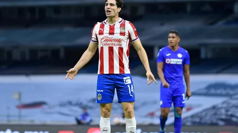 Briseño y lanzó una dura crítica a los jugadores que llegan a Chivas.