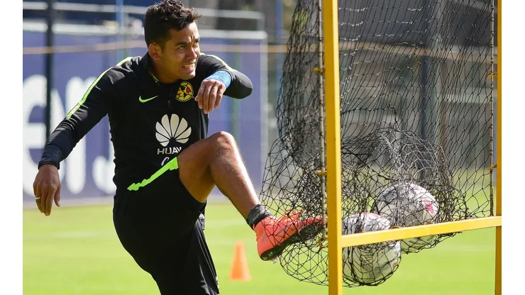 Andrés Andrade, ex América que la rompe en la Libertadores.