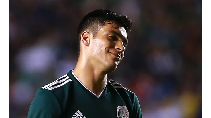 Raúl Jiménez es el segundo jugador más alto del Tri.