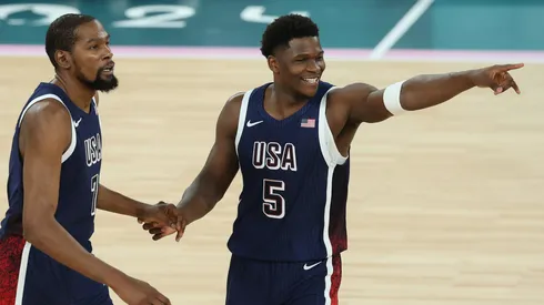 Estados Unidos enfrenta a Serbia.