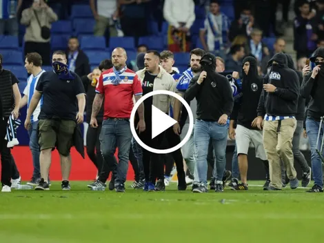 VIDEO | Afición del Espanyol invade el campo para evitar festejo del Barcelona