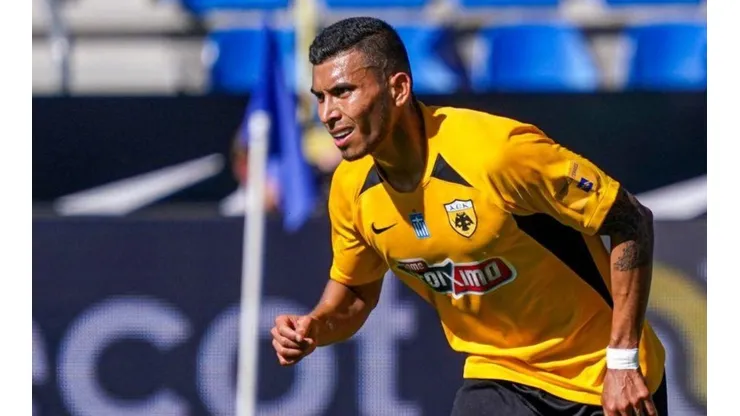 Orbelín Pineda y AEK van por el título en Grecia.