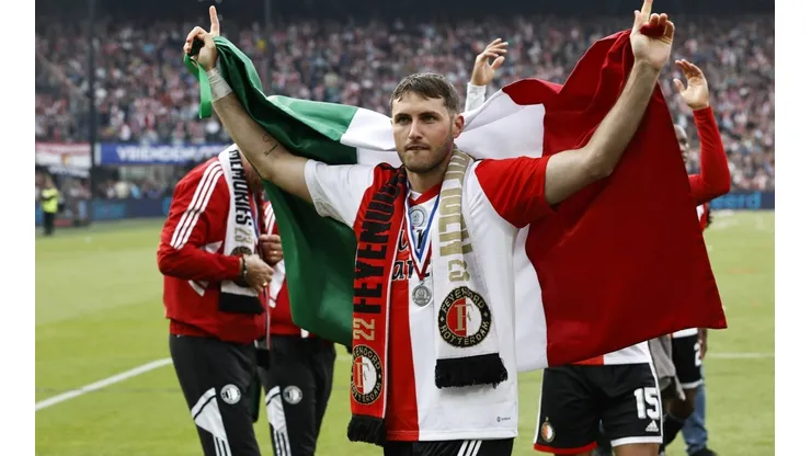 Santiago Gimenez fue ovacionado en la celebración del Feyenoord.