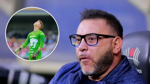 Antonio Mohamed tomó una decisión en la portería de Pumas