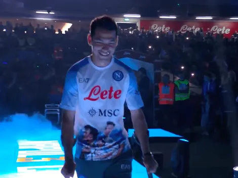 ¡Salió en muletas! Chucky Lozano fue ovacionado en los festejos del Napoli