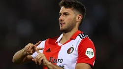 El Feyenoord de Santi Giménez visita a Excelsior por la Eredivisie.