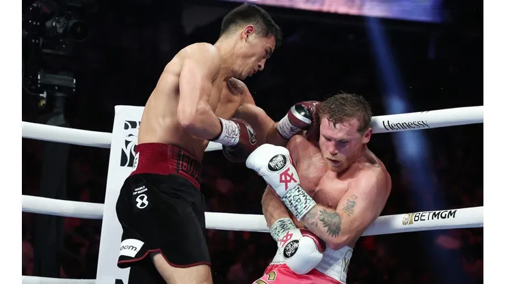 Dmitry Bivol le mandó un mensaje a Canelo Álvarez.