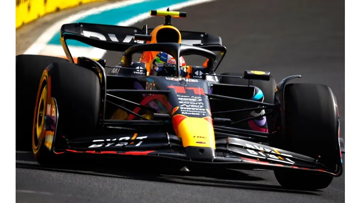 Checo Pérez se queda con la pole position y saldrá primero en el GP de Miami.