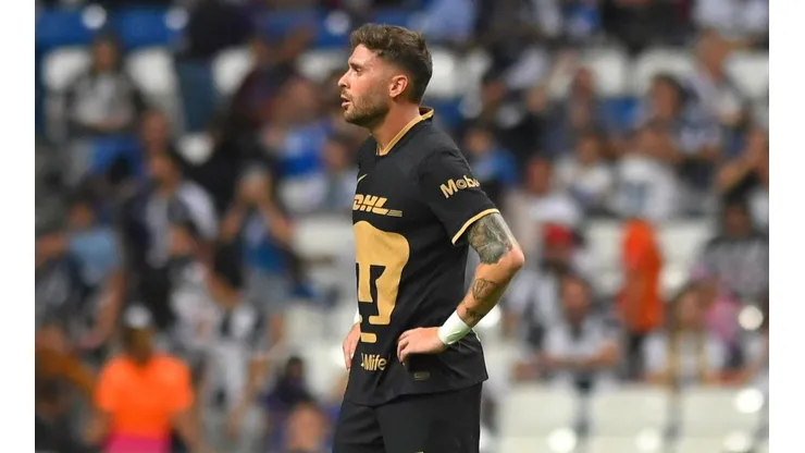 Arturo Ortiz durante el último partido de Pumas.