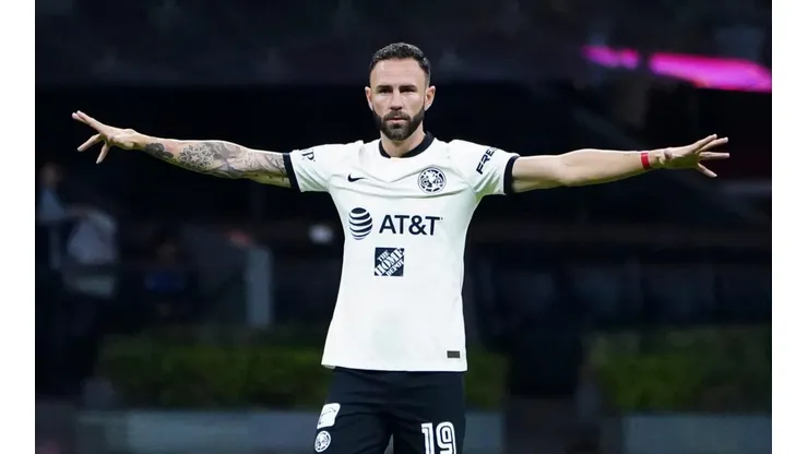 Miguel Layún durante un partido ante las Águilas.