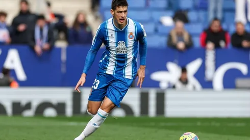 César Montes seguirá en Europa