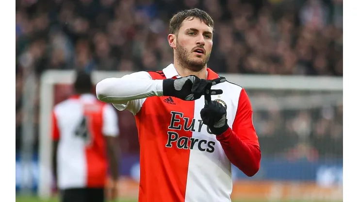 Santiago Giménez es el goleador del Feyenoord en la Eredivisie