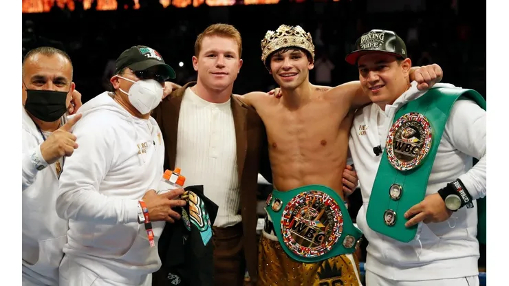 Canelo Álvarez expone a Ryan García tras la derrota contra Gervonta Davis.