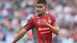 Johan Vásquez y Cremonese visitan a Milan por la Serie A.