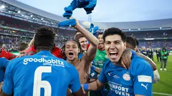 ROTTERDAM - (lr) Xavi Simons of PSV Eindhoven, Erick Gutierrez of PSV Eindhoven are delirious with joy after the TOTO KN