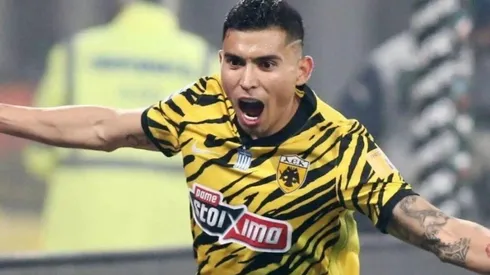 Orbelín Pineda y AEK se miden ante Panathinaikos este mediodía.