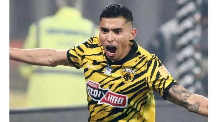 Orbelín Pineda y AEK se miden ante Panathinaikos este mediodía.