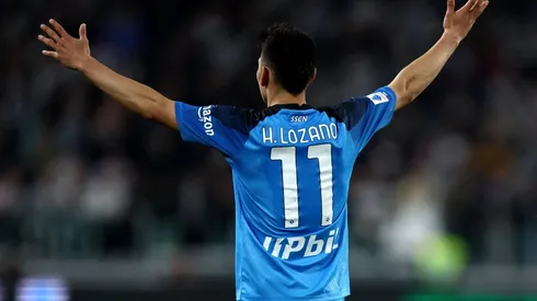 Hirving Lozano y el Napoli van por el título en la Serie A.