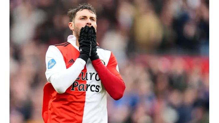 Importante club de España habría comenzado a negociar con Santiago Giménez