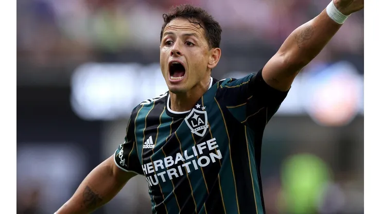 Chicharito Hernández se prepara para una nueva función con LA Galaxy.