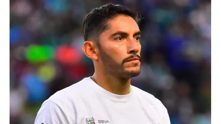 José de Jesús Corona cometió un error ante Chivas.