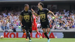 Juan Dinenno y José Caicedo ante Toluca.