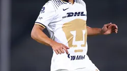 Adrián Aldrete durante un encuentro de Pumas en CU.