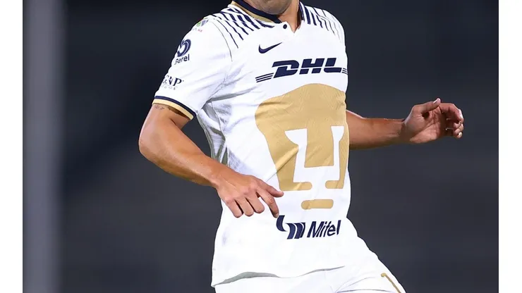 Adrián Aldrete durante un encuentro de Pumas en CU.