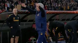 Eufórica celebración de Mourinho tras eliminar a Feyenoord